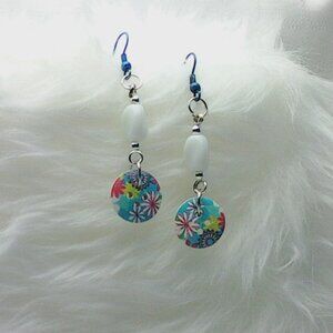 No. 1805 Pretty handmade earrings with half-inch diameter buttons